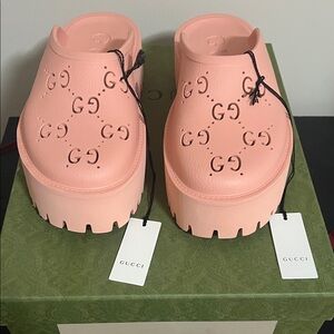 Gucci Coral Rubber Slip-Ons